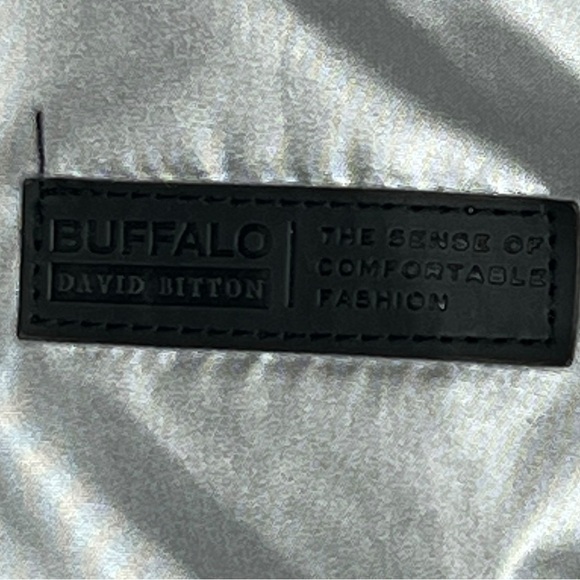 Buffalo David Bitton Girls Reversible Vest -Silver/Pink & white Size Small (7/8) - Picture 2 of 8